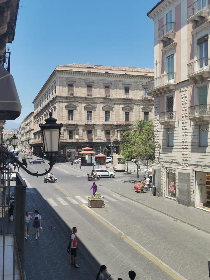 Agata Dreams Apartment คาตาเนีย ภายนอก รูปภาพ