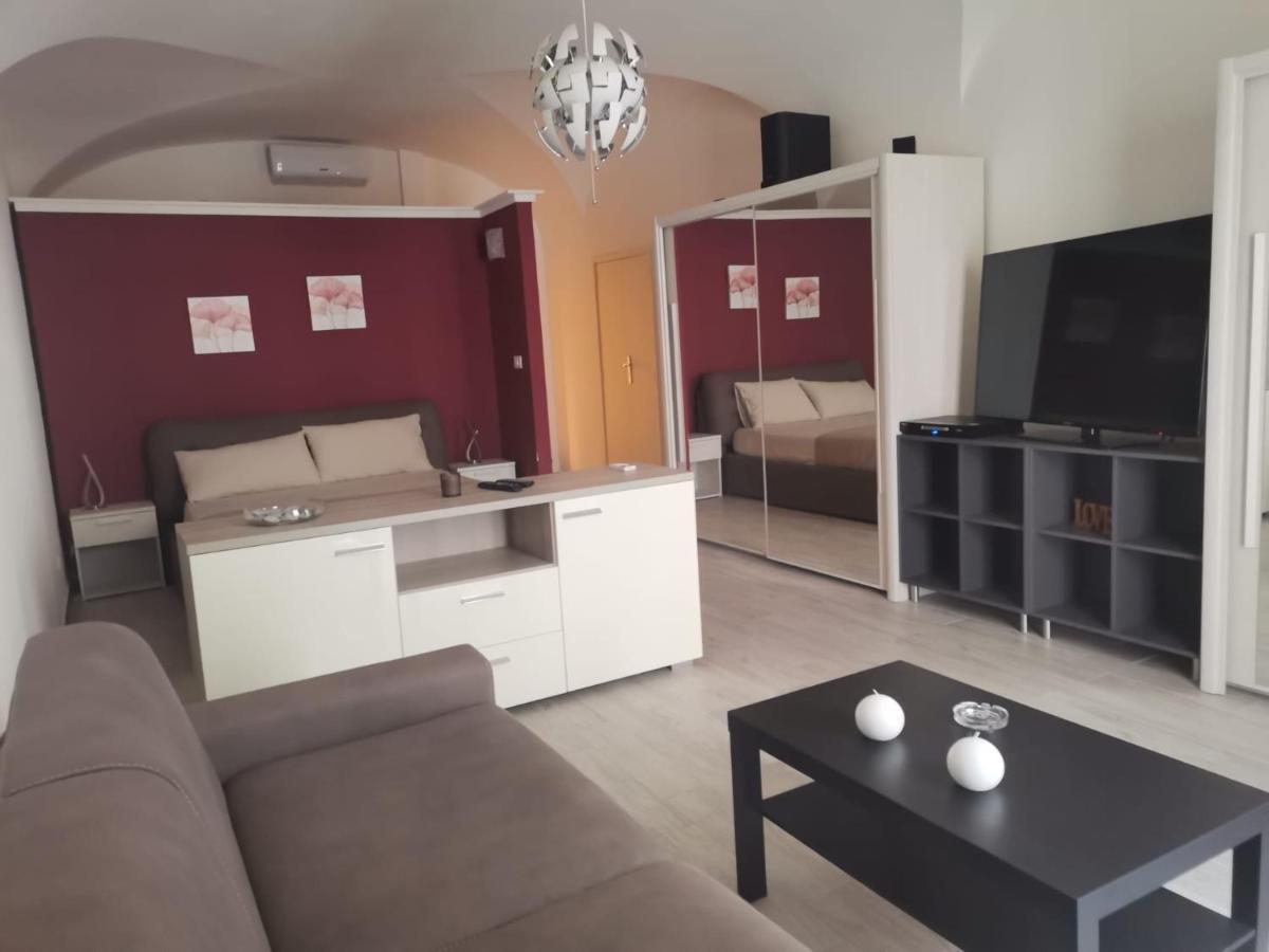 Agata Dreams Apartment คาตาเนีย ภายนอก รูปภาพ